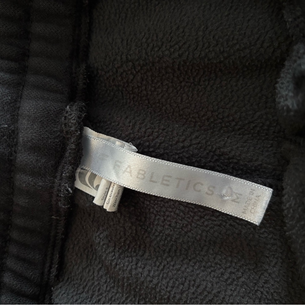 Fabletics Jogger Bundle - image 4